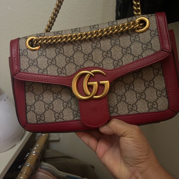 .beautiful red and canvas purse with adjustable straps. - Picture 6 of 6